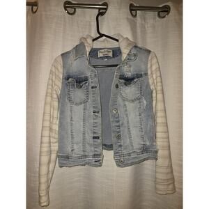 Juniors Size Medium Wallflower Button-up Denim Jacket Hoodie The Dreamer Fit